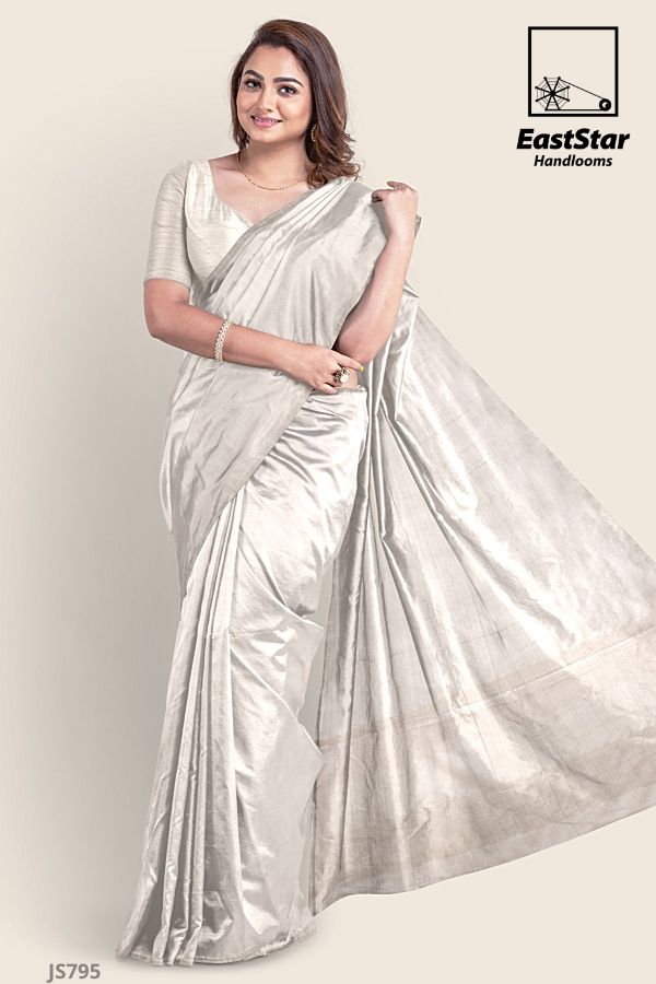 Page 3 | White Sarees: Buy Latest Indian Designer White saree Online -  Utsav Fashion